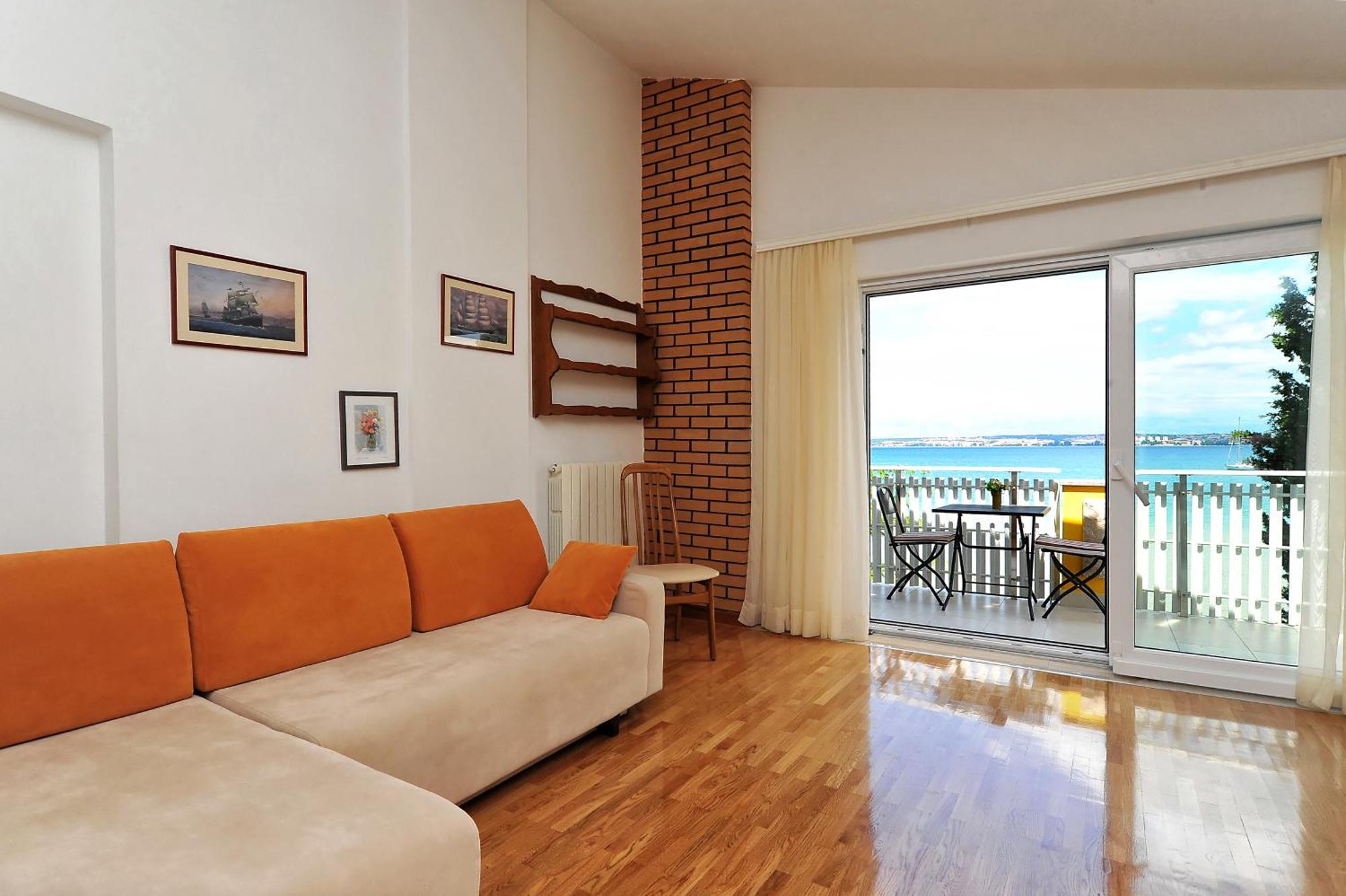 Apartments Villa Eden Preko Buitenkant foto
